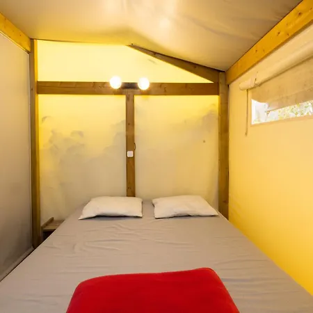 Camping La Grand'Métairie Saint-Hilaire-la-Forêt Esterno foto